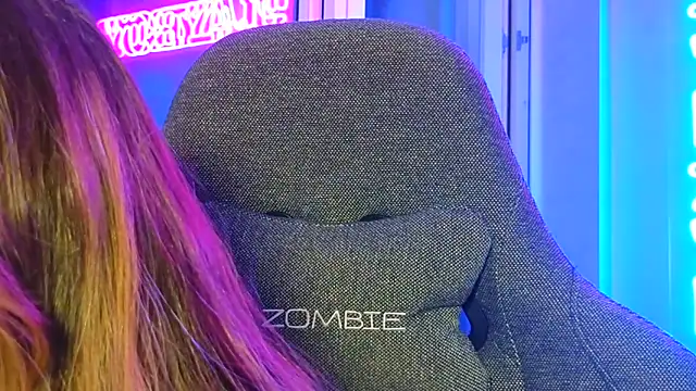 CutiePie3 online show from October 6, 5:40 pm