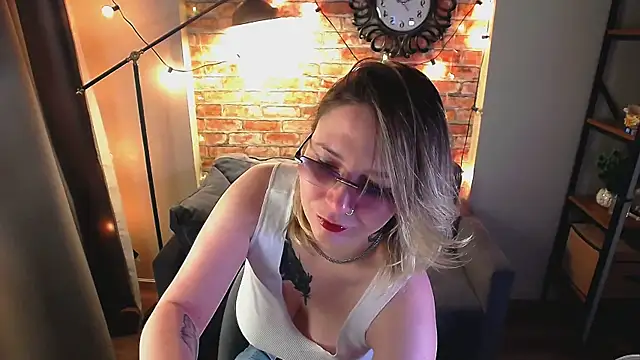 Ozalin Green online show from September 13, 8:06 pm