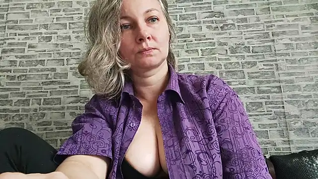 EdithManning online show from November 10, 7:03 am