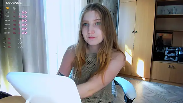 princessaalicc online show from October 18, 9:56 am