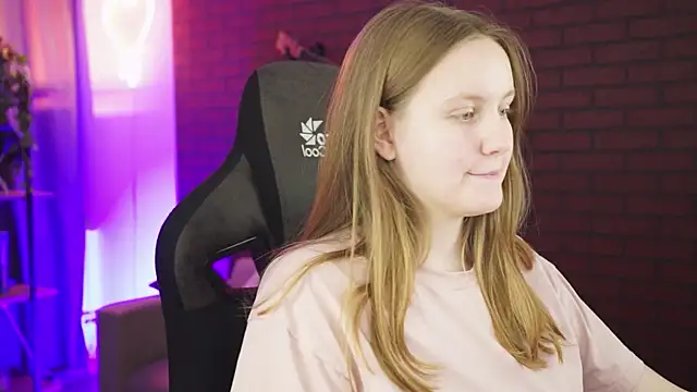 Snapshot of KellyPoter chatting on September 25, 8:57 am KellyPoter online show from September 25, 8:57 am