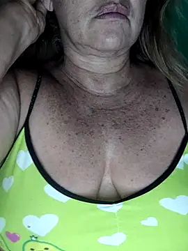 Snapshot of Kasandra_Ho chatting on October 25, 7:05 am Kasandra Ho online show from October 25, 7:05 am