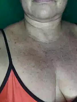 Snapshot of Kasandra_Ho chatting on October 28, 1:11 am Kasandra Ho online show from October 28, 1:11 am