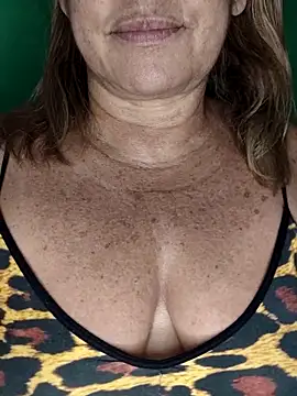 Snapshot of Kasandra_Ho chatting on October 18, 7:33 am Kasandra Ho online show from October 18, 7:33 am