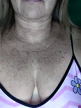 Snapshot of Kasandra_Ho chatting on October 2, 8:08 am Kasandra Ho online show from October 2, 8:08 am