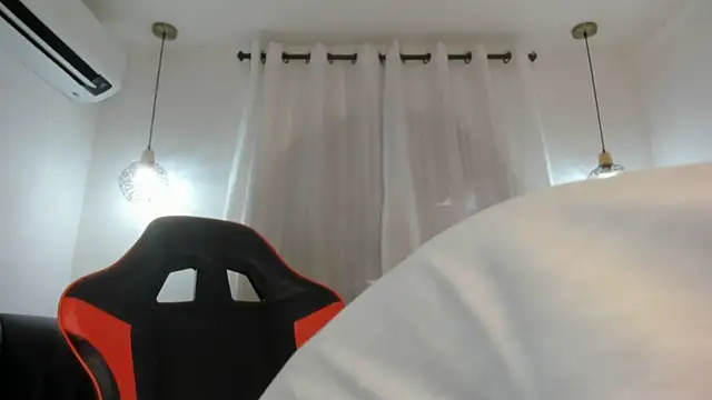 Snapshot of Fernanda_brown18 chatting on October 23, 8:26 pm Fernanda brown18 online show from October 23, 8:26 pm