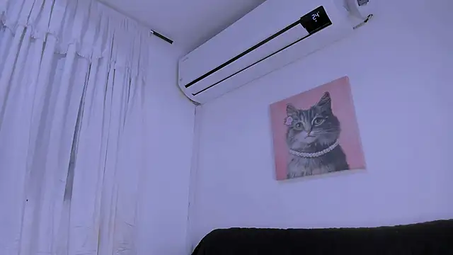 Snapshot of Fernanda_brown18 chatting on September 25, 8:17 pm Fernanda brown18 online show from September 25, 8:17 pm