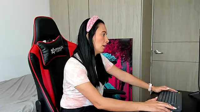 gracekelly12 online show from September 29, 6:24 pm