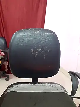 gulabo-Queen online show from December 19, 8:23 pm