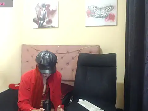 Angiee Ts online show from October 28, 1:28 pm