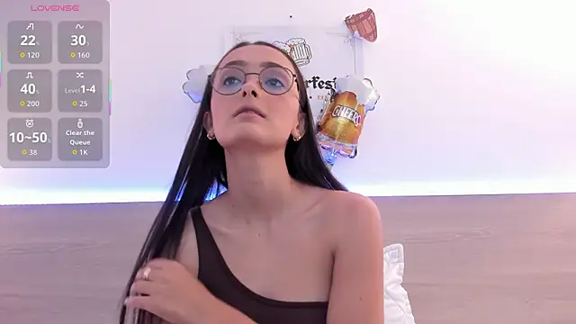 Snapshot of nataliiiiia chatting on September 29, 12:21 pm nataliiiiia online show from September 29, 12:21 pm