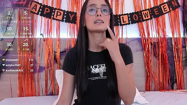 Snapshot of nataliiiiia chatting on October 20, 1:14 pm nataliiiiia online show from October 20, 1:14 pm