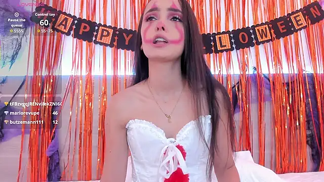 Snapshot of nataliiiiia chatting on October 31, 12:20 pm nataliiiiia online show from October 31, 12:20 pm