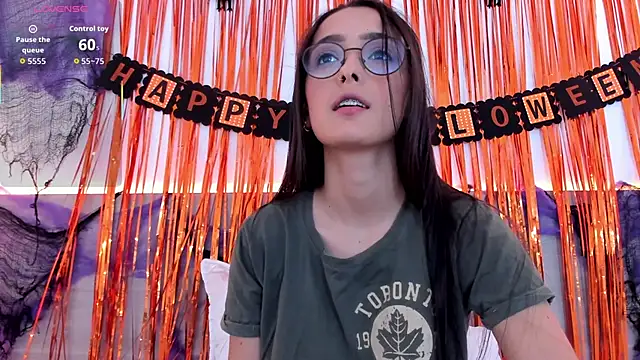 Snapshot of nataliiiiia chatting on October 9, 12:42 pm nataliiiiia online show from October 9, 12:42 pm