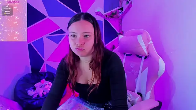 Carol Pinter online show from April 6, 5:47 pm