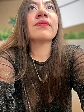 Snapshot of Iam__Cristal chatting on October 7, 9:52 pm Iam  Cristal online show from October 7, 9:52 pm