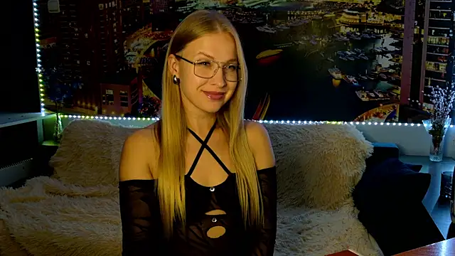 Snapshot of pusyavykusya chatting on September 9, 7:35 pm pusyavykusya online show from September 9, 7:35 pm