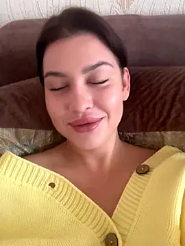 KikiWatson online show from October 13, 6:49 am