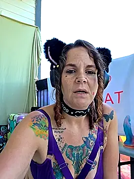 thatonespicychick online show from September 27, 5:53 pm