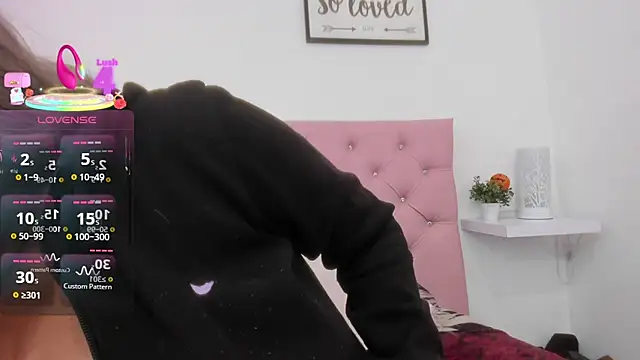 michell taylor   online show from November 9, 4:08 am