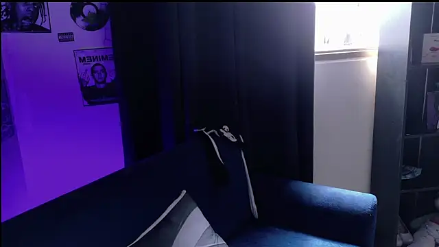 yulianademond66 online show from March 21, 7:41 pm