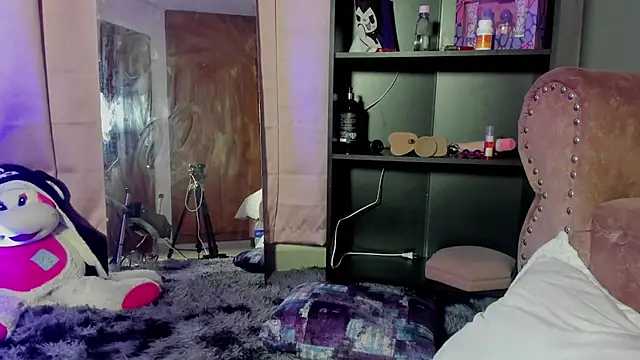 yulianademond66 online show from September 20, 9:35 pm