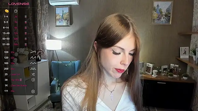 Snapshot of DarleneHatt chatting on September 24, 11:04 pm DarleneHatt online show from September 24, 11:04 pm