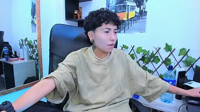 Im Mathias online show from November 23, 4:04 am