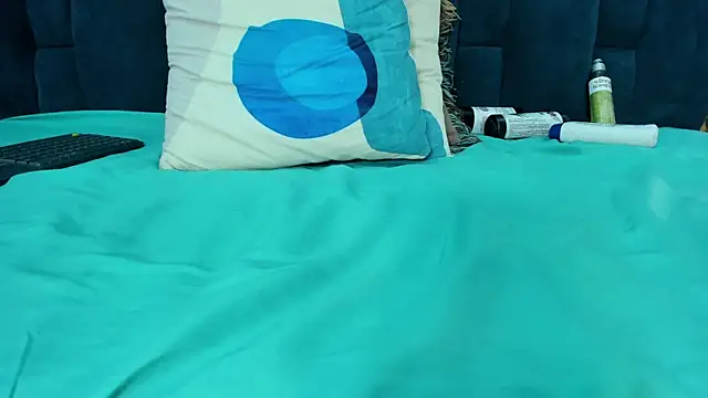 Snapshot of Melody_Megann chatting on October 3, 9:20 pm Melody Megann online show from October 3, 9:20 pm