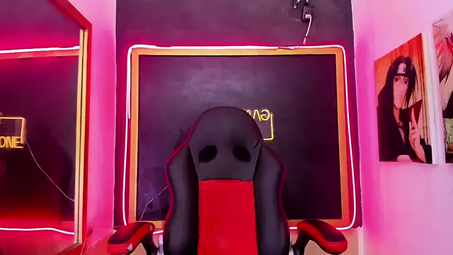 Snapshot of Isabella_stanford2 chatting on October 18, 1:36 pm Isabella stanford2 online show from October 18, 1:36 pm