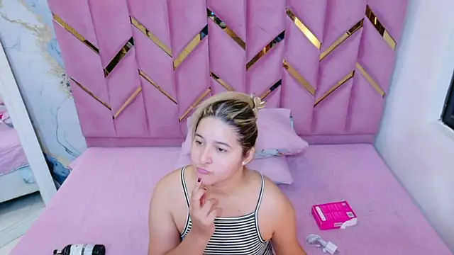 collegepawglovedaddy online show from April 1, 7:44 pm