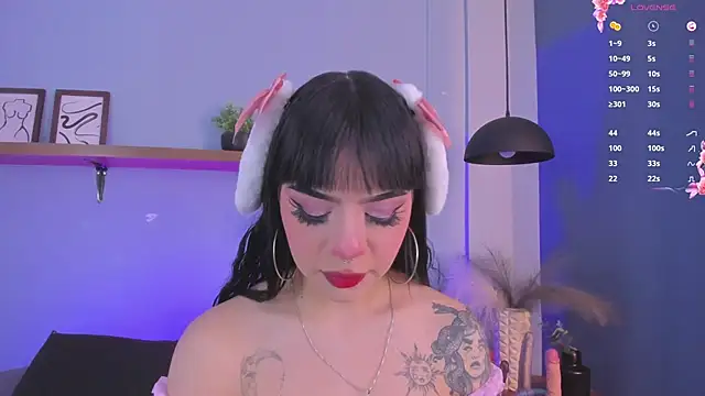 maddy walker online show from November 15, 12:39 pm