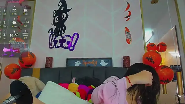 Snapshot of MadyJackson chatting on October 26, 1:39 pm MadyJackson online show from October 26, 1:39 pm