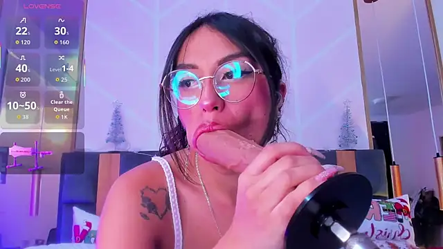 MadyJackson online show from December 17, 11:58 am