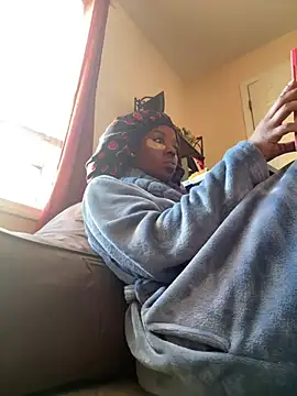 choclatepeaach online show from January 11, 4:01 pm