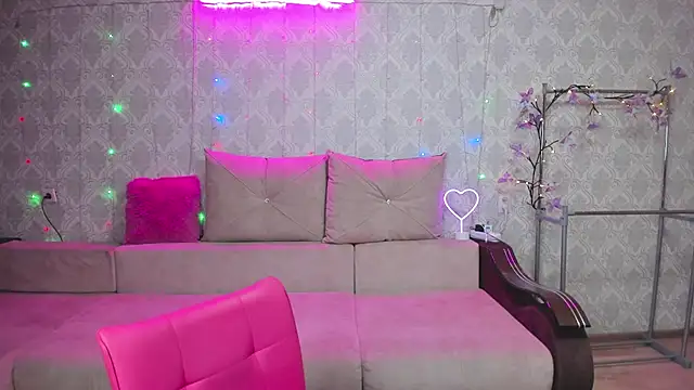 Miss Elsa  online show from November 19, 3:34 pm