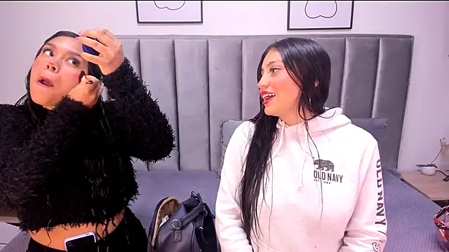 Snapshot of Emmy-Turnner chatting on October 6, 12:11 pm Emmy-Turnner online show from October 6, 12:11 pm