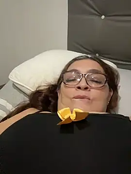 AntonellaAlondra4 online show from April 18, 3:31 am