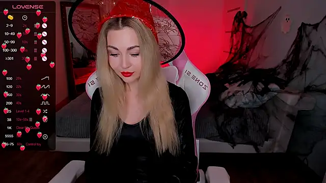 Snapshot of AdeleRoberts chatting on November 1, 2:48 am AdeleRoberts online show from November 1, 2:48 am