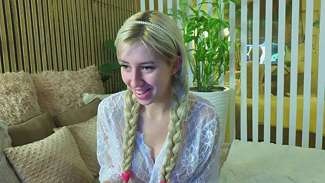-Violetttttka online show from September 9, 9:36 pm