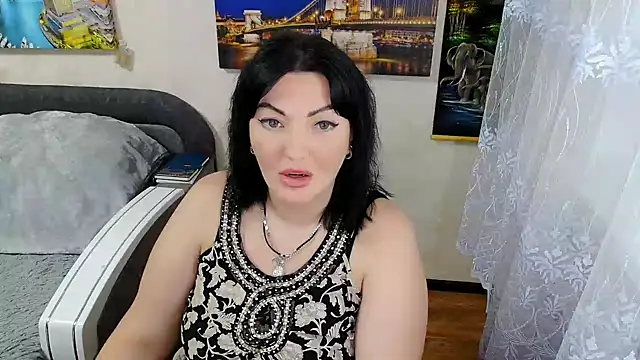 Snapshot of Lady_Boom_Wild_ chatting on October 28, 6:03 pm Lady Boom Wild online show from October 28, 6:03 pm