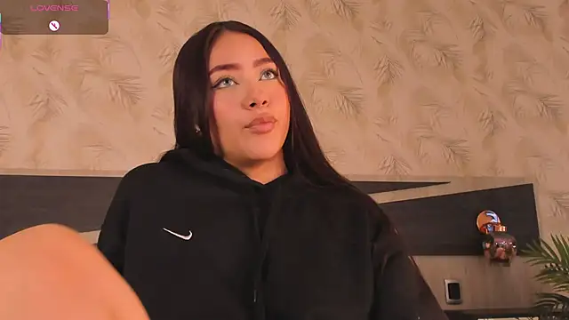 nicolle pierce online show from March 16, 1:48 pm