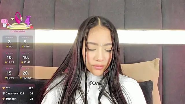 Snapshot of nicolle_pierce chatting on September 20, 2:37 pm nicolle pierce online show from September 20, 2:37 pm