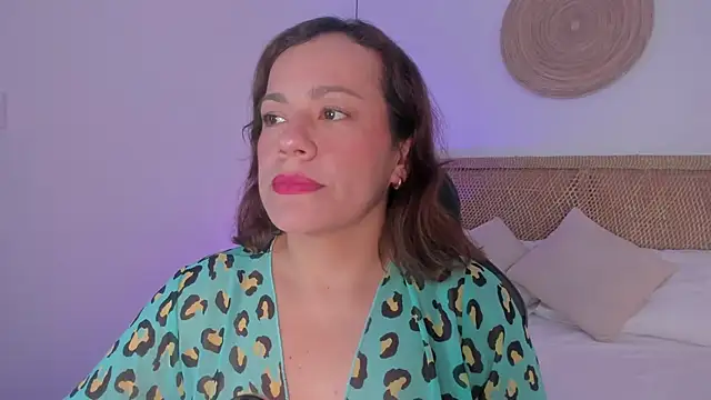 gipsela gomez online show from July 8, 7:38 pm