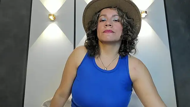 Snapshot of gipsela_gomez chatting on September 24, 7:35 pm gipsela gomez online show from September 24, 7:35 pm