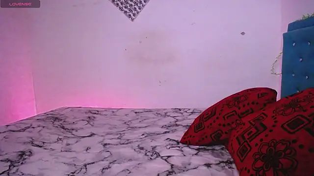 Snapshot of zarquita99 chatting on October 4, 8:02 pm zarquita99 online show from October 4, 8:02 pm