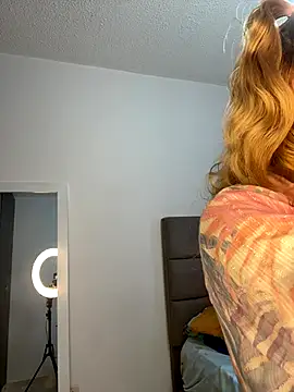 sophiee evanss  online show from November 19, 1:11 pm