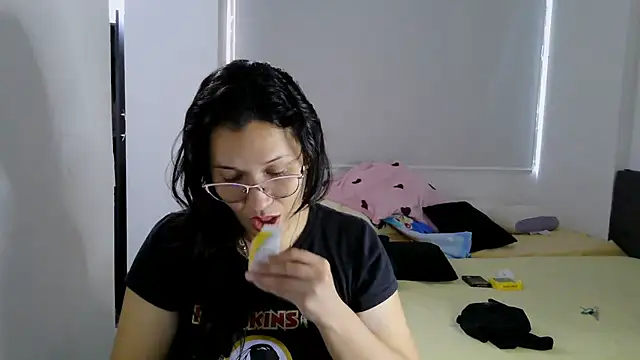 luxandracon23 online show from October 10, 6:13 pm