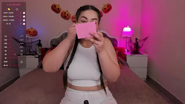 Snapshot of Aria_Blisss chatting on October 20, 12:46 am Aria Blisss online show from October 20, 12:46 am