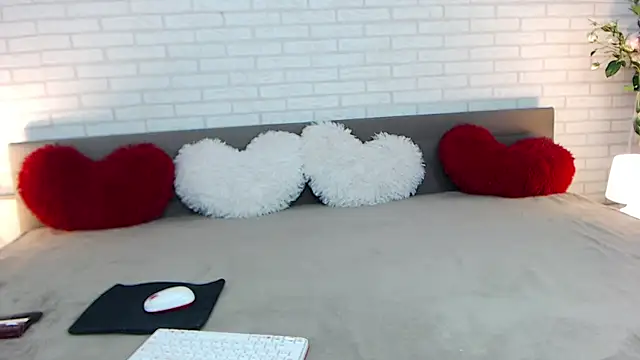 AlicePlayss online show from September 13, 9:23 pm